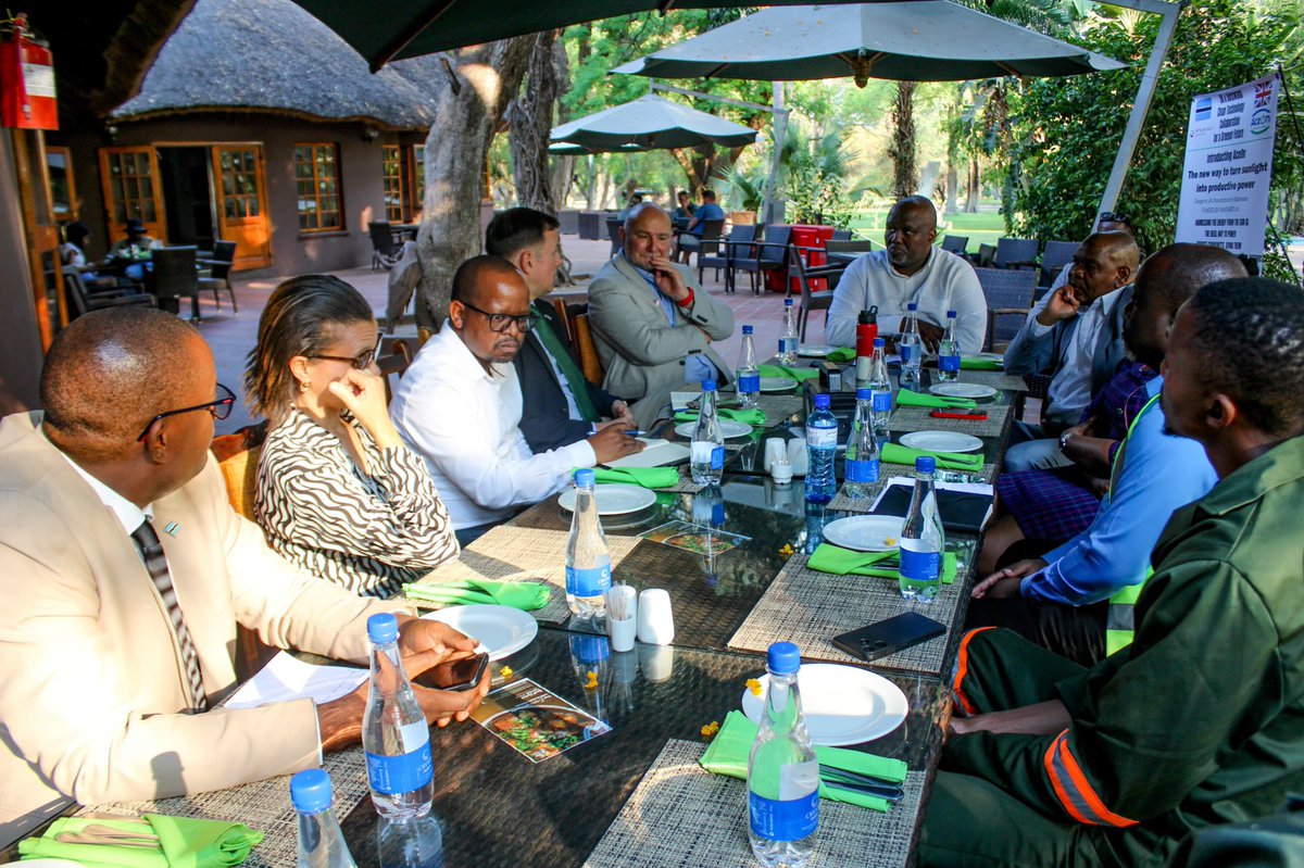 Excited to hear this week about local bio conversion company <a href="/BuglifeBotswana/">Buglife</a> partnership with UK tech company who developed a process to take organic waste from landfill. Demonstration of 🇧🇼🇬🇧collaboration Positive Impact from visit by H.E UK High Commissioner <a href="/GilesEnticknap/">Giles Enticknap</a>