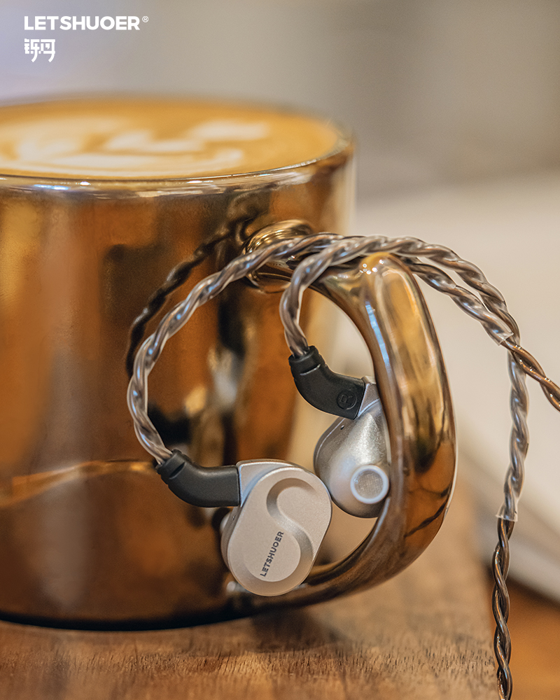 letshuoer's tweet image. Weekends are for cozy vibes, Whether it's a chill playlist or an inspiring podcast, let the sounds elevate your weekend moments.😆
What's your favorite drink?☕🍹

letshuoer.net/products/letsh…

#letshuoer #earphone #iem #hifi #audiophile #Weekend #Coffee