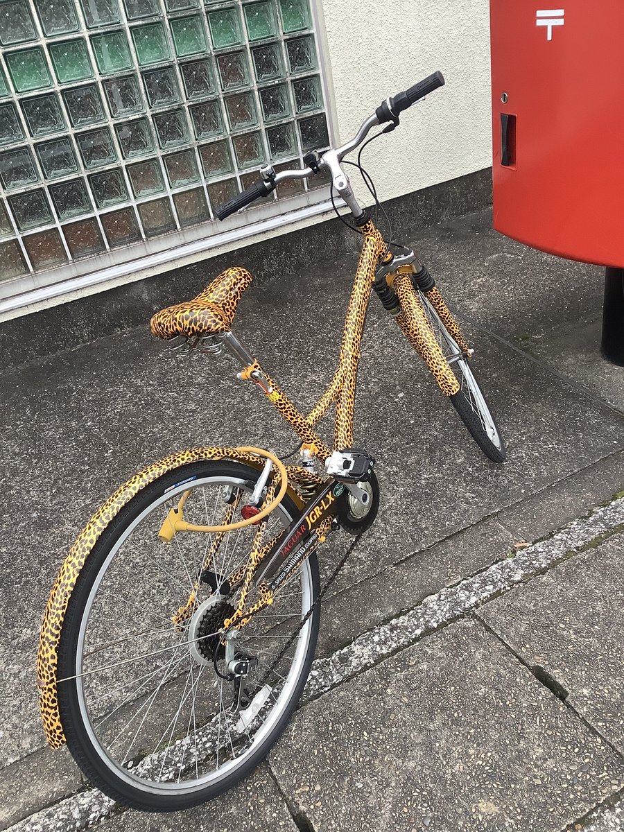 JagNeko350R's tweet photo. 今日はこっちのJaguar𓃬🇬🇧 ( ܸ ⩌⩊⩌ ܸ )
サス付きで乗り心地も⤴︎︎⤴︎ ჱ̒^ᴗ.ᴗ^ ♩
#Jaguar
ジャガー
#JAAAAG https://t.co/KbJAktXg5H