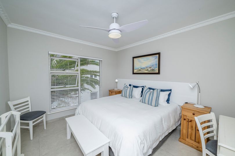 IslandViewCPT's tweet photo. Unwind in a self-catering flat offering 3 beds, 2 bathrooms, a dining room, a lounge, and a top-notch kitchen.
5 Island View, 12 Clam Road, Blouberg
082 293 1750
islandviewclam@gmail.com
#CapeTown #IslandViewonClam #Luxury #LuxuryAccommodation #3BedFlat #ImpressiveKitchen https://t.co/c0bUjTUM4j