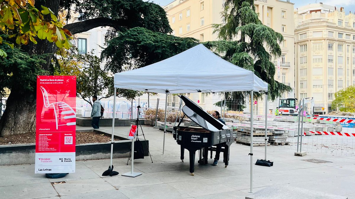 Mis buenos días hoy con #musica 👉  "¿Quieres tocar?" #planosMadrid #buenosdias