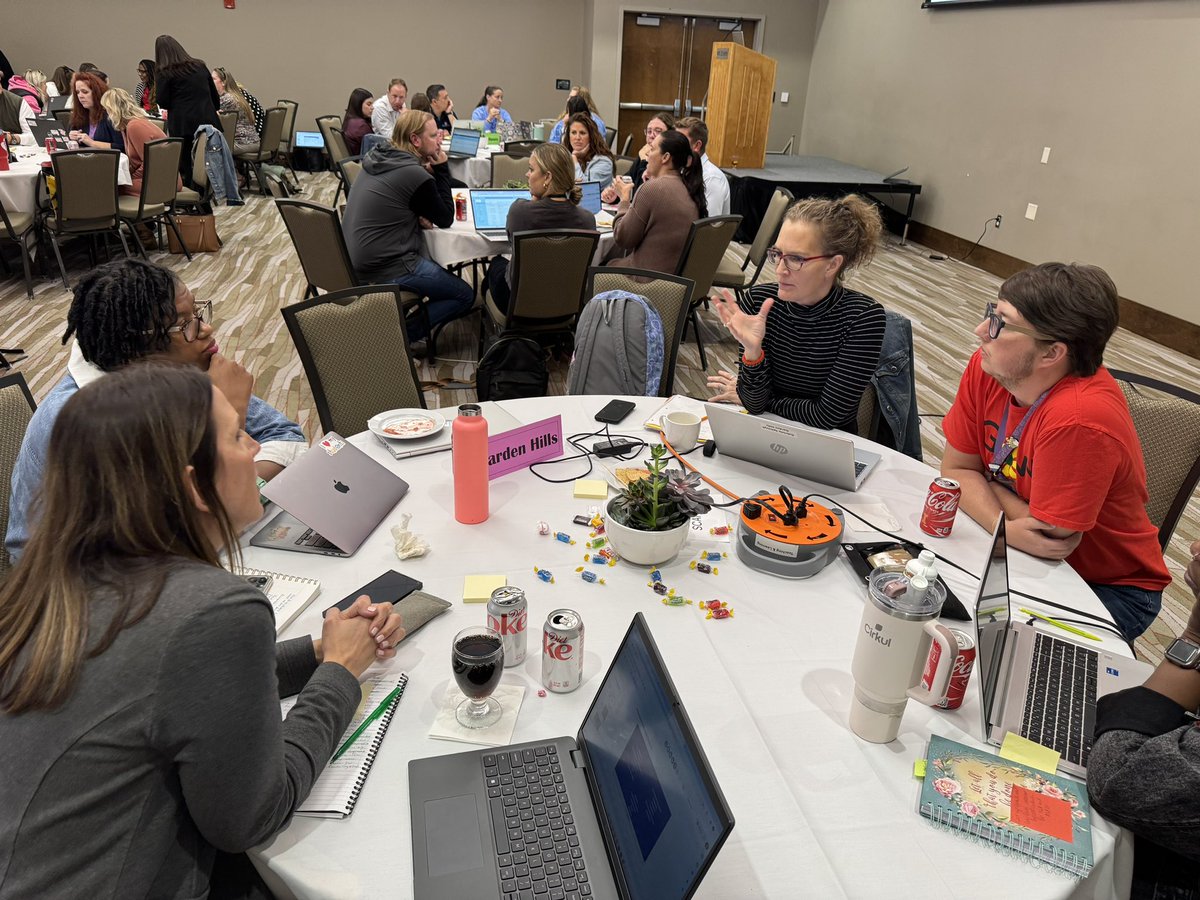 shelia_boozer's tweet image. Our students are worth it! District wide Staff collaboration in action. 💙#Unit4