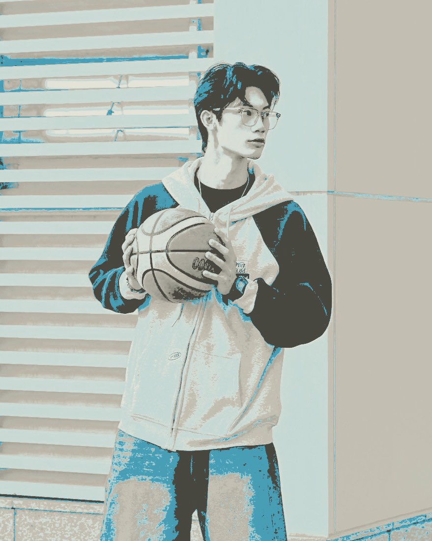 / 𝑴𝑰𝑳𝑶.* tweet media