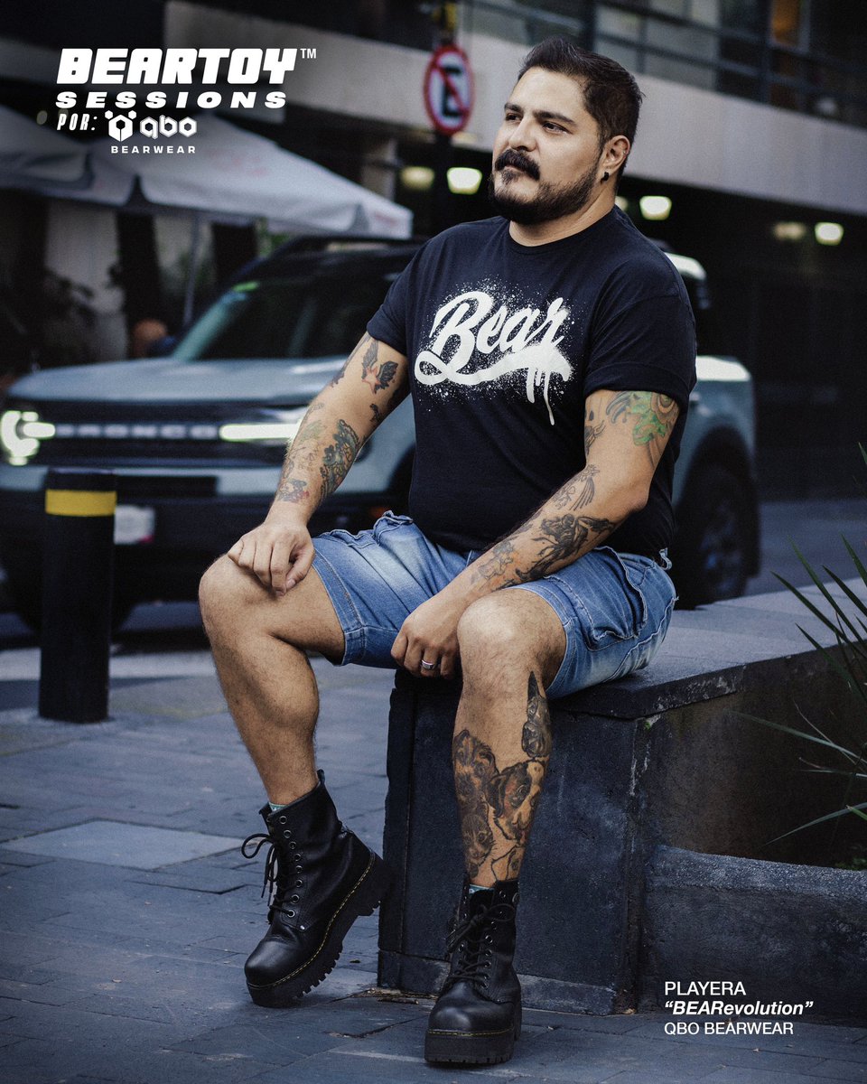 𝗕𝗘𝗔𝗥𝗧𝗢𝗬™ 𝙎𝙀𝙎𝙎𝙄𝙊𝙉𝙎
Por: #QboBearwear 
Streetwear 

FOTOGRAFÍA: <a href="/abrahamgmx/">Abraham De Jesús</a> 
BEARTOY: <a href="/bearsolsot/">Isma solsot</a> 
PLAYERA #BEARevolution Qbo Bearwear 

#BearBrand #OsosMexico #Photoshoot #BEARTOY #OsosMx #DiseñoMexicano #BearGay