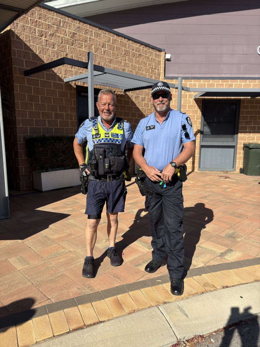 Wongan Hills Police happy to support the Bike It To School Event this morning, thanks to Northam Sportspower for help with bike parts and all who took part and organised the event #fb #Wongan #WDHS #bikesafe