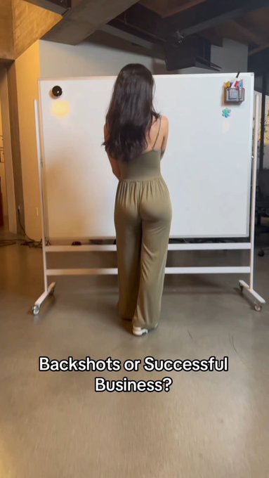Can you tell that I'm a business woman? ? https://t.co/teLL3thqrm