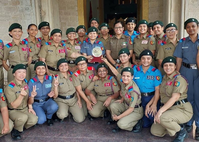 2pgbj's tweet photo. Congratulations to ANO Sufalica Kalia of @Kmvjal @2pgbj @VICTORY0025  2 Girls Bn of Jal Gp @CPhhp on performing well and scoring 2nd Posn in @OTAGwalior during EX YUVA SHAKTI #KEEPUPTHEJOSH @adgpi @HQ_DG_NCC @gpsingh3para @prodefencechan1 @pro_defence https://t.co/tlJZpukoQl