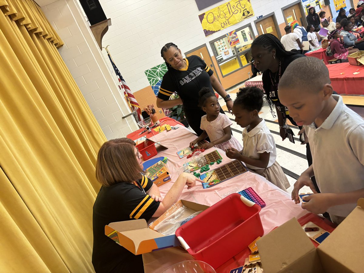 OakViewES's tweet photo. Oh What A Math Night! We had great Circus fun with math! Teachers created excellent games and make and take where parents worked together with their child on math skills.. #OVESMath @OakViewES  @IrisDow73711573 https://t.co/191sMGqrBJ