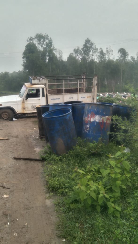 realbengaluru7's tweet image. Failure of Congress Govt, dumping again .BBMP officers not taking action against land owner even after multiple complaints.
@carmelaramunite @siddaramaiah @DKShivakumar @PMOIndia @tv9kannada @BBMPCOMM @the_hindu @timesofindia @DHFWKA @AsianetNewsSN