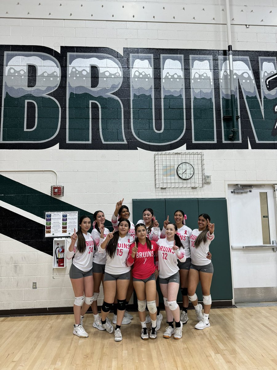 JohnJDevine's tweet photo. Greenfield has won its second league volleyball title in three years, setting a school record for wins with 20 https://t.co/NgatyaRIPA