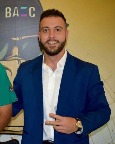 YOU SEE THIS FACE RUN FOREST RUN 

Where you at <a href="/officialRdunia/">Roy Dunia</a> <a href="/chartaddicts/">Chart Addicts</a> 

Dude you own 40k <a href="/Vricardo09/">Ricardo</a> alone <a href="/BoredApeSolClub/">Bored Ape Solana Club</a>