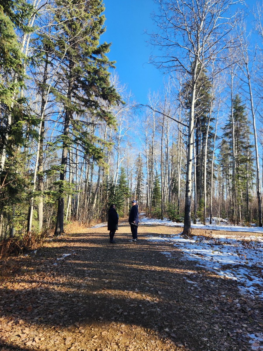 FrankSpraginsHS's tweet image. We work to build cultural understanding &amp;amp; create a path toward reconciliation.  Our walk was also a time for reflection, to chance to build relationship to the land, and to build connections with our students.  #DoingWhatsBestForKids #Indigenousfmpsd #fmpsd