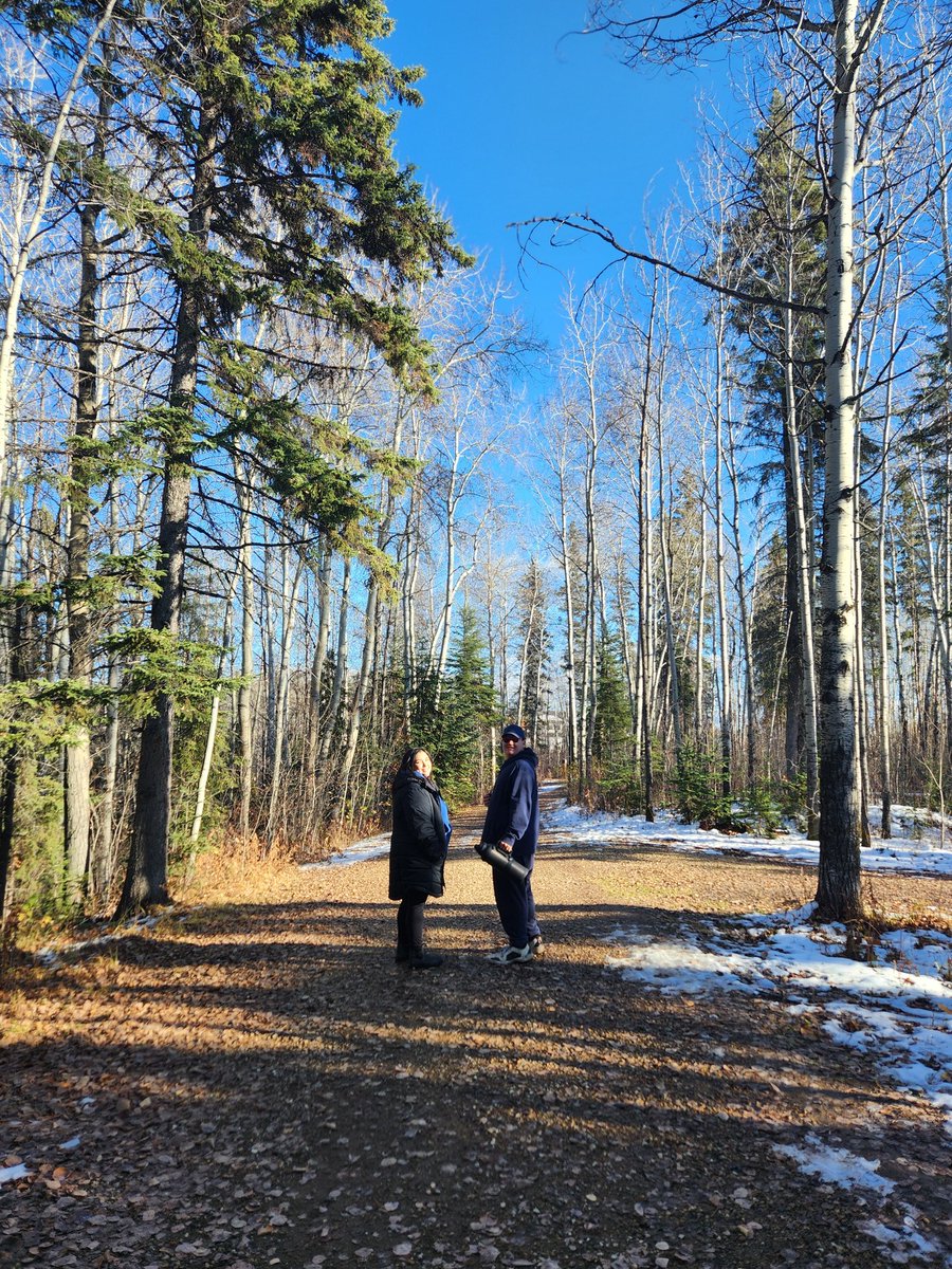 FrankSpraginsHS's tweet image. We work to build cultural understanding &amp;amp; create a path toward reconciliation.  Our walk was also a time for reflection, to chance to build relationship to the land, and to build connections with our students.  #DoingWhatsBestForKids #Indigenousfmpsd #fmpsd