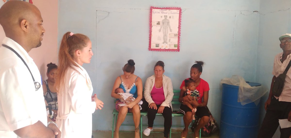 Policlínico Turcios Lima. Consultorio Médico #39. Interconsulta con el clínico del área. Brindado labor educativa modalidad Charla  Educativa sobre:
Enfermedad de Hansen o Lepra
#PinarXNuevasVictorias 
#TumbaElBloqueo 
#PinardelRio 
#DMS