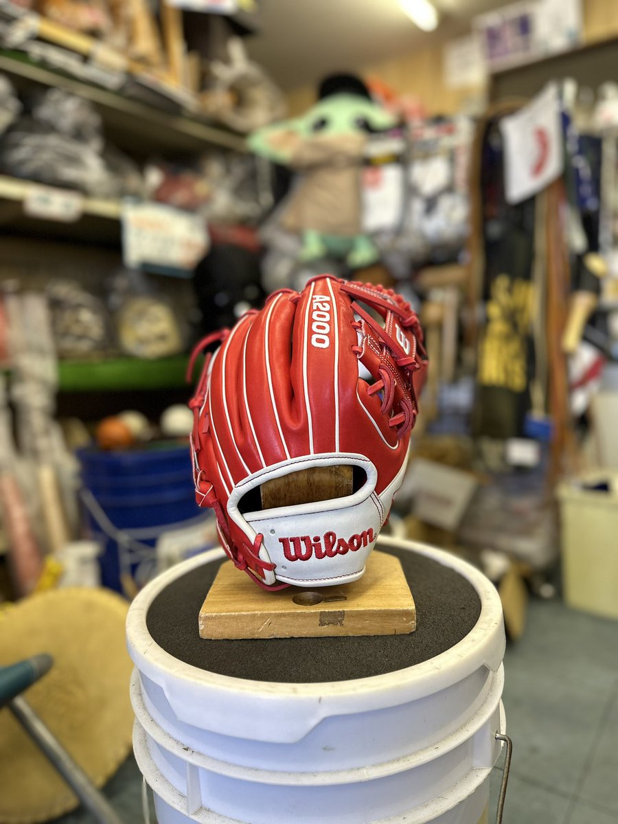 TKishihara's tweet photo. #1786 #wilson #a2000 #countrypride #ウイルソン #カントリーブライド #限定モデル #limitededit... https://t.co/1CltCVldD9 @YouTubeより https://t.co/OqjocxKnQo