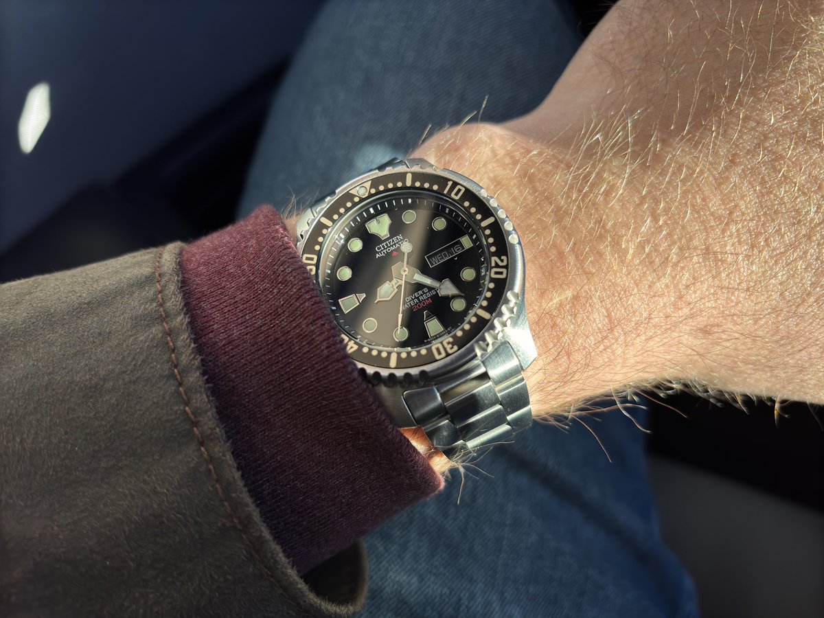 Now that it’s finally fall, the textured layers are coming out and I get to pretend to be a watch influencer. I do love this <a href="/CitizenWatchUS/">Citizen Watch US</a> diver though. Citizen fanboy for sure.