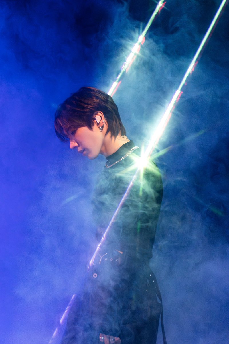 TENsfeed's tweet photo. Soloist TEN 🌟 https://t.co/HzBSzInVMn