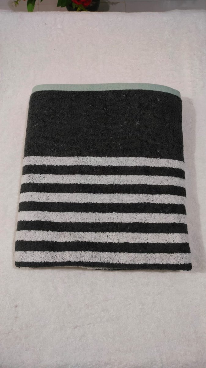 Sakim94756076's tweet photo. Made in Bangladesh, international buyer products are available from us at affordable prices. A grade quality pool Towels .Opportunity to pay after receipt.
#pooltowel https://t.co/BPw1UZn6ga