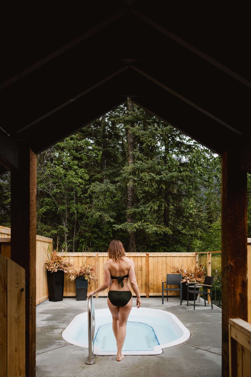 Emerald Lake Lodge tweet media