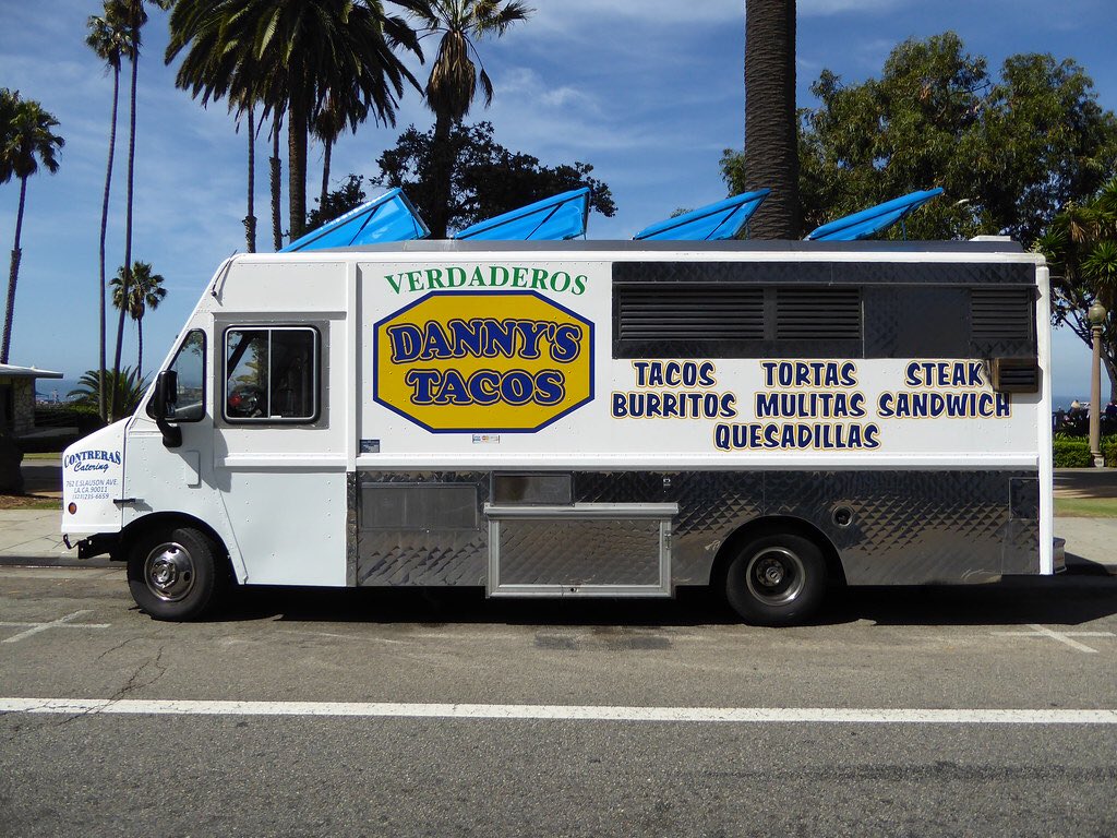 BTSARMYKitchen's tweet image. Danny’s Taco Truck 🌮 (L.A) made an appearance in Jin’s #IllBeThere music video

#IllBeThereOutNow 
#Jin_IlIBeThere 
#Jin_Happy