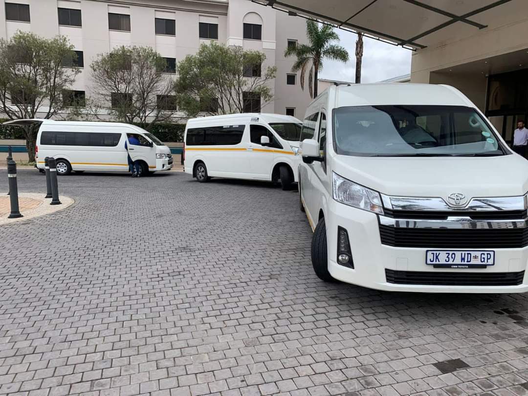 Tyrone__Mkansi's tweet image. We travel in Class and style across SA for our Premium clients available for hire self drive and with a professional driver,let's enjoy our holidays or private functions in style call me today 0799686958 or what's app me don't forget we also have small cars and H1 and 15 seater…