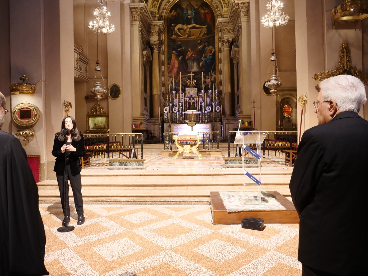 albertomelloni's tweet image. Mentre esce #SheminiAztèret, il giorno in cui un commando Palestinese attaccò la Sinagoga di Roma il 9 ottobre 1982 @valefarinacci canta Ani'maamin per il Presidente della Repubblica,gli ospiti di @fscireIT Stefano Gai Taché, i suoi cari e la sua comunità