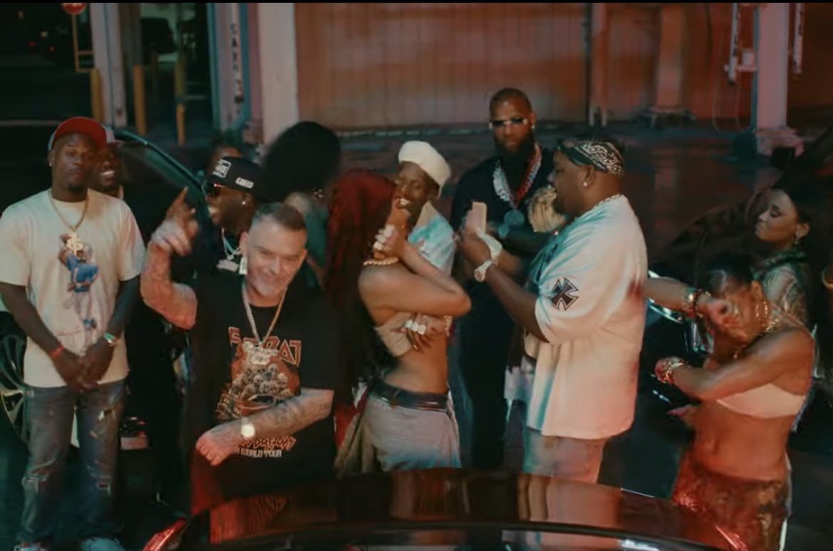 FemaleRapRoom's tweet photo. Paul Wall, Sauce Walka, Slim Thug, and more in Megan Thee Stallion’s Bigger In Texas video https://t.co/IGT1V2PYRi