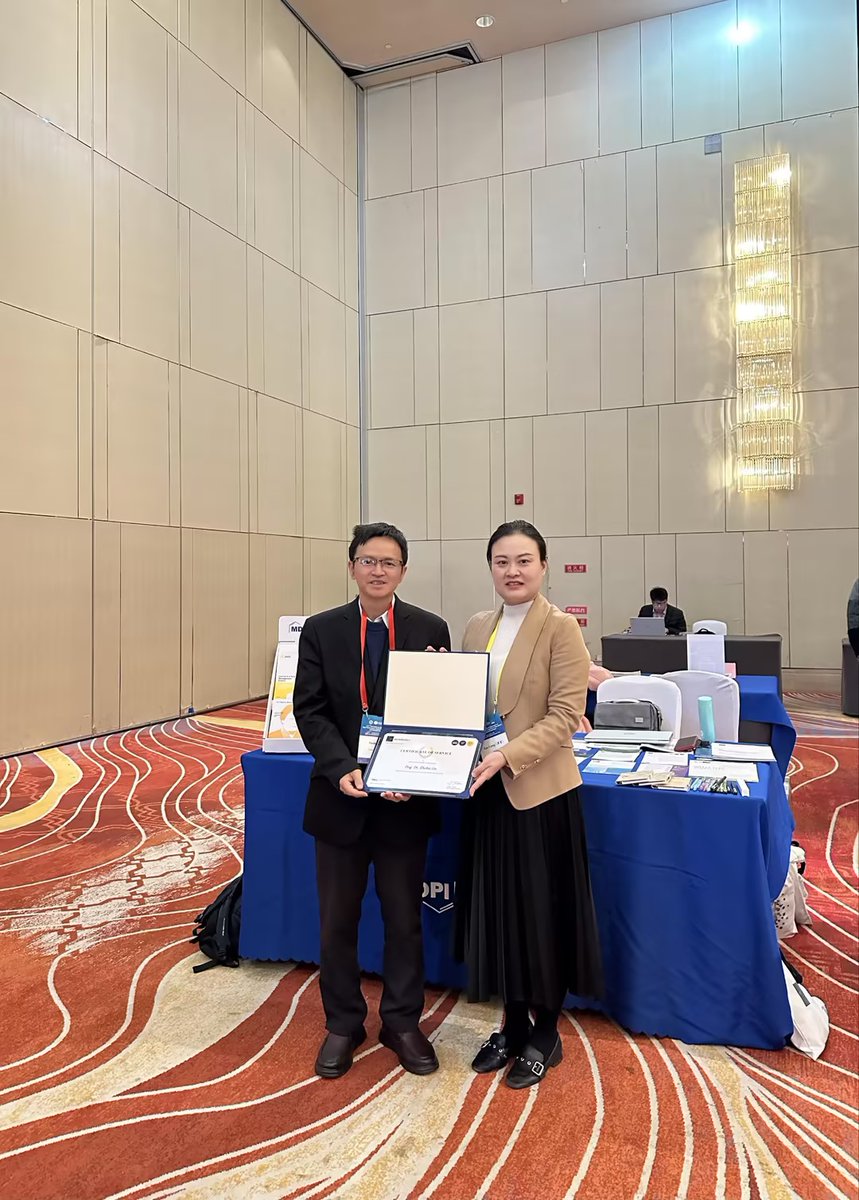 MetabolitesMDPI's tweet image. It is a pleasure to meet you at #HPLC 2024🎉

Dr. Weidong Dai, our EBM from Tea Research Institute, Chinese Academy of Agricultural Sciences, China

Prof. Dr. Shuhai Lin, our EBM from the School of Life Sciences, Xiamen University, China #MetabolitesMDPI