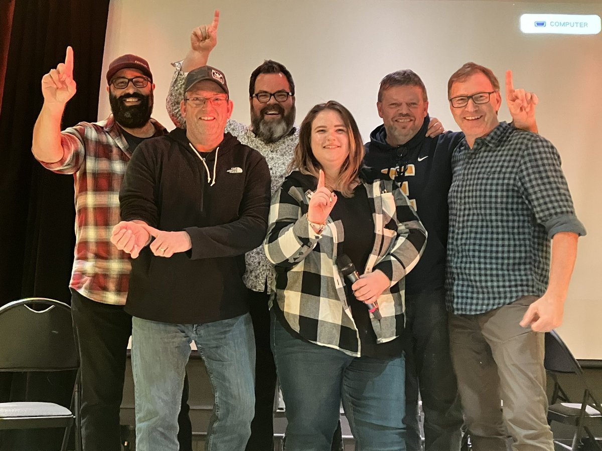 Thanks <a href="/BIG105/">BIG105</a> <a href="/bigmornings/">Jamie Worthington</a> for a great evening at Bo’s in support of the Red Deer Food Bank!!  Big Brain Trivia night.