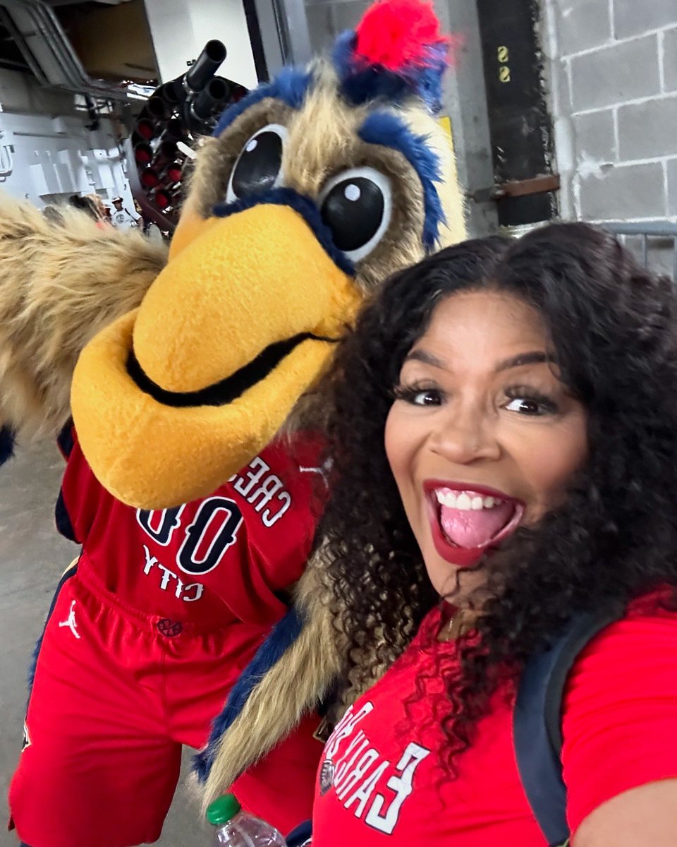 quo_hollins's tweet photo. First flight in The Blender - had to FLOCK it up I fear = the PELS WIN 😮💨❤️💙 #EarlyBirds #PelsWin #pelicans #PELICANSGAMEDAY https://t.co/f934aeGfT1