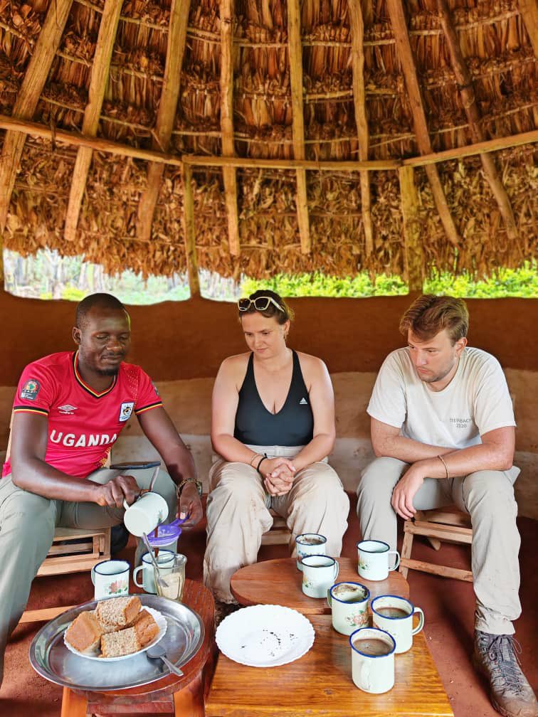 Northernnature0's tweet photo. Coffee experience with the locals in #sipifalls    Eastern Uganda https://t.co/eIhs7OQ6Na