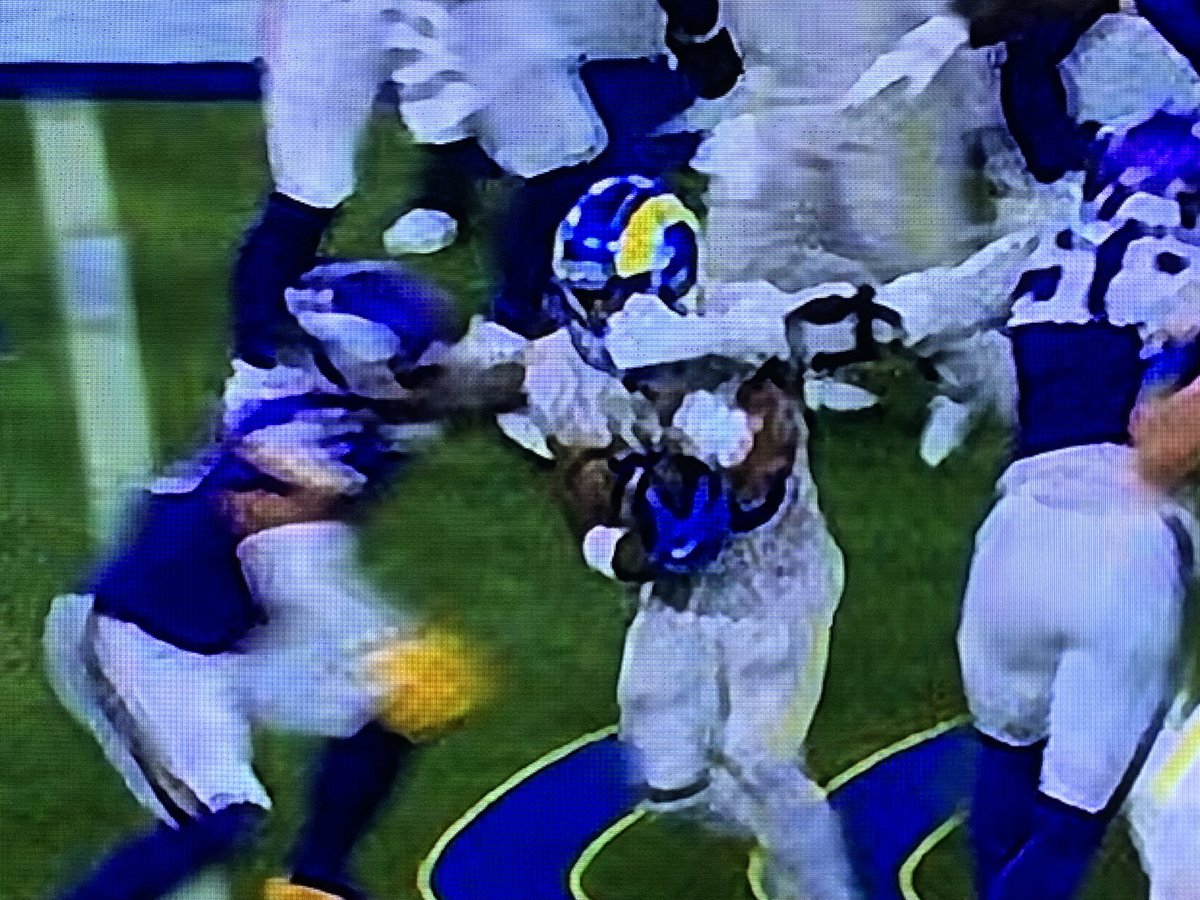 Mike_Mudge's tweet photo. @StarlitGrl *Meanwhile… a few plays prior on the Rams’ final series of downs… also a missed clear facemask https://t.co/fi5JKOmTu9