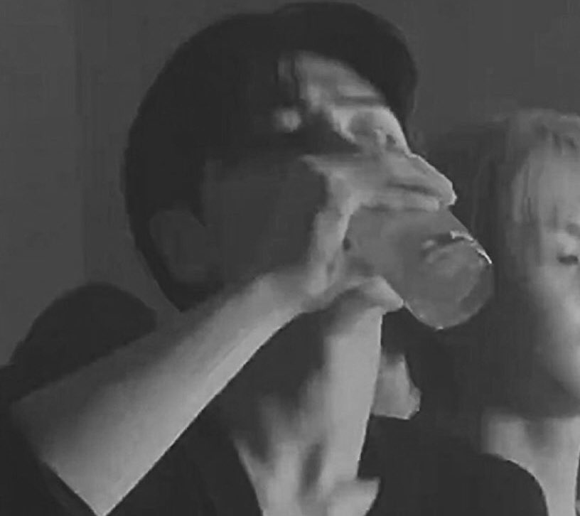 byjongseongie's tweet photo. 240p quality but you’re park jongseong https://t.co/P20nJjitY8