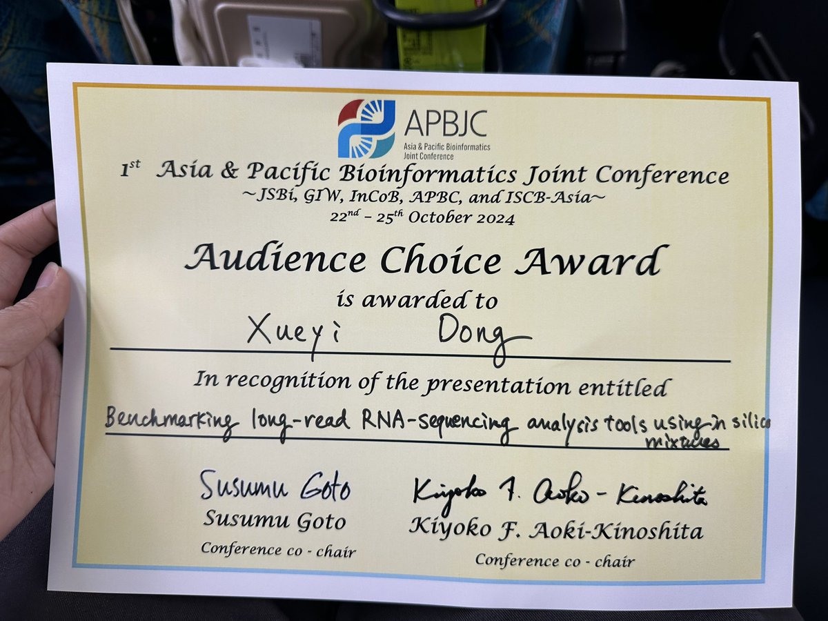 DongXueyi's tweet photo. Feeling honoured to get the audience choice award at #APBJC 😊 I've enjoyed the conference so much! https://t.co/rUdHW7qylF