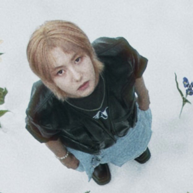 foxxierj's tweet photo. renjun, liat mama                          BAAA~ https://t.co/ukszyOnRET