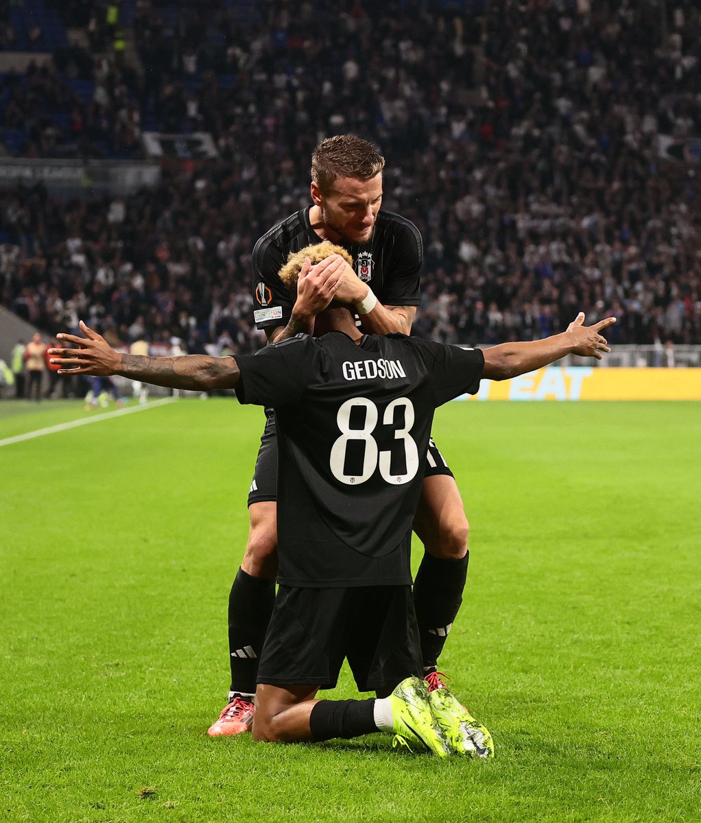 Güne böyle uyandık. 🖤🤍

Günaydın. #BoğazınEfendisi