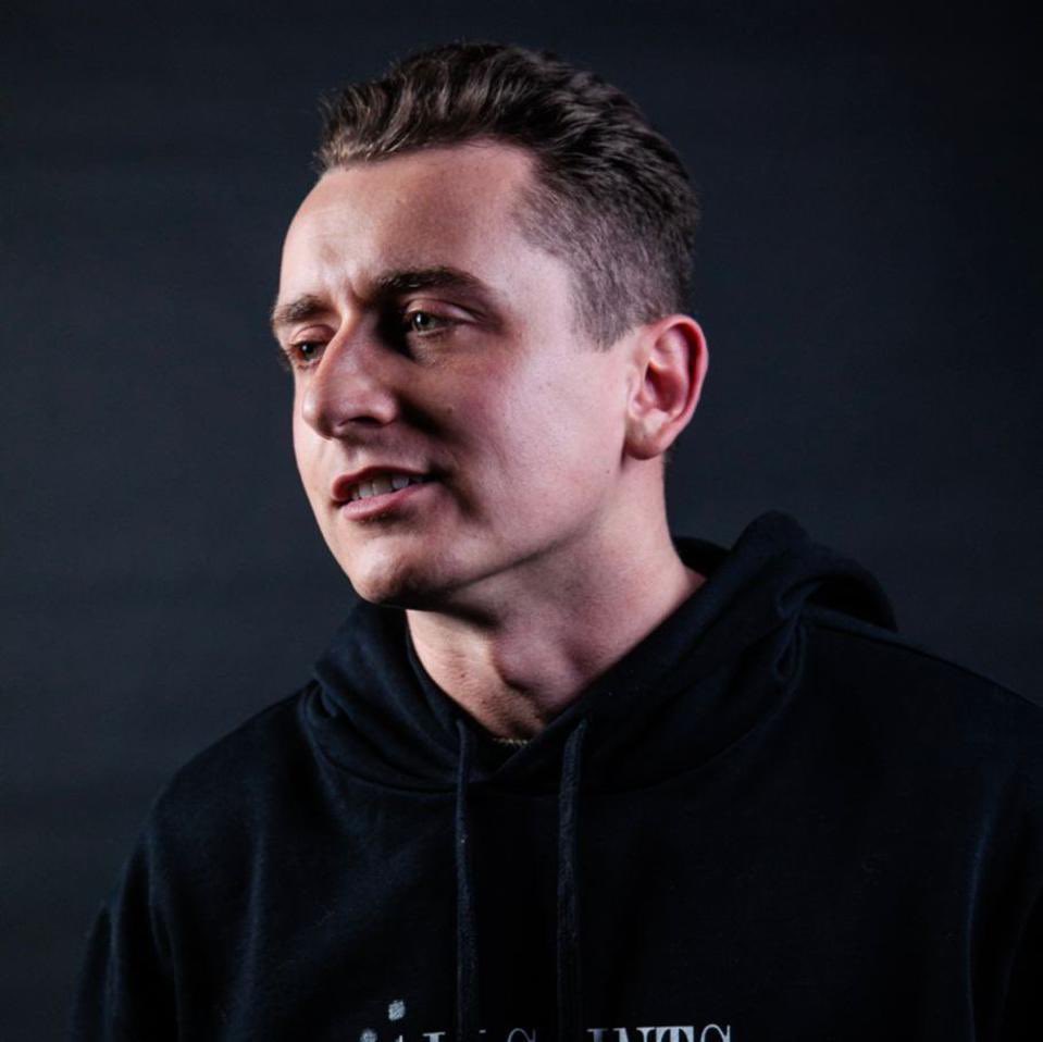 dear_enman's tweet photo. @WorkX_official Harrison Gwinnett is a fraudster whose projects you need to stay away from. Remember that face! He tries to go into the shadows, into anonymity, but the Internet remembers everything https://t.co/cSv0mep7Vp