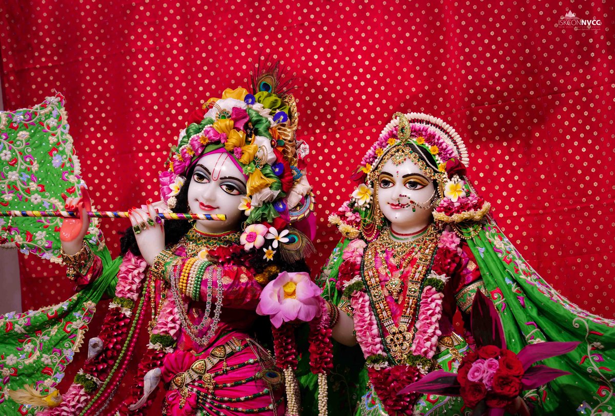 ISKCONPune's tweet photo. 🙏🏽Today's Darshan 📿 🗓25-10-2024🙏
🌷Sri Sri Radhavrindavanchandra🌷
🚩@ISKCONNVCCPune🚩
.
.
#Kartik #OfferDiyaToKrishna #KartikMonth
#Kartik2024 #DamodarMaas #Kartikmonth
#ISKCONNVCC #ISKCONPune #ISKCONNVCCPune #ISKCON #25thoctober #25thoctober2024 #Friday
#Harinaamsankirtan https://t.co/1AURkGitq9