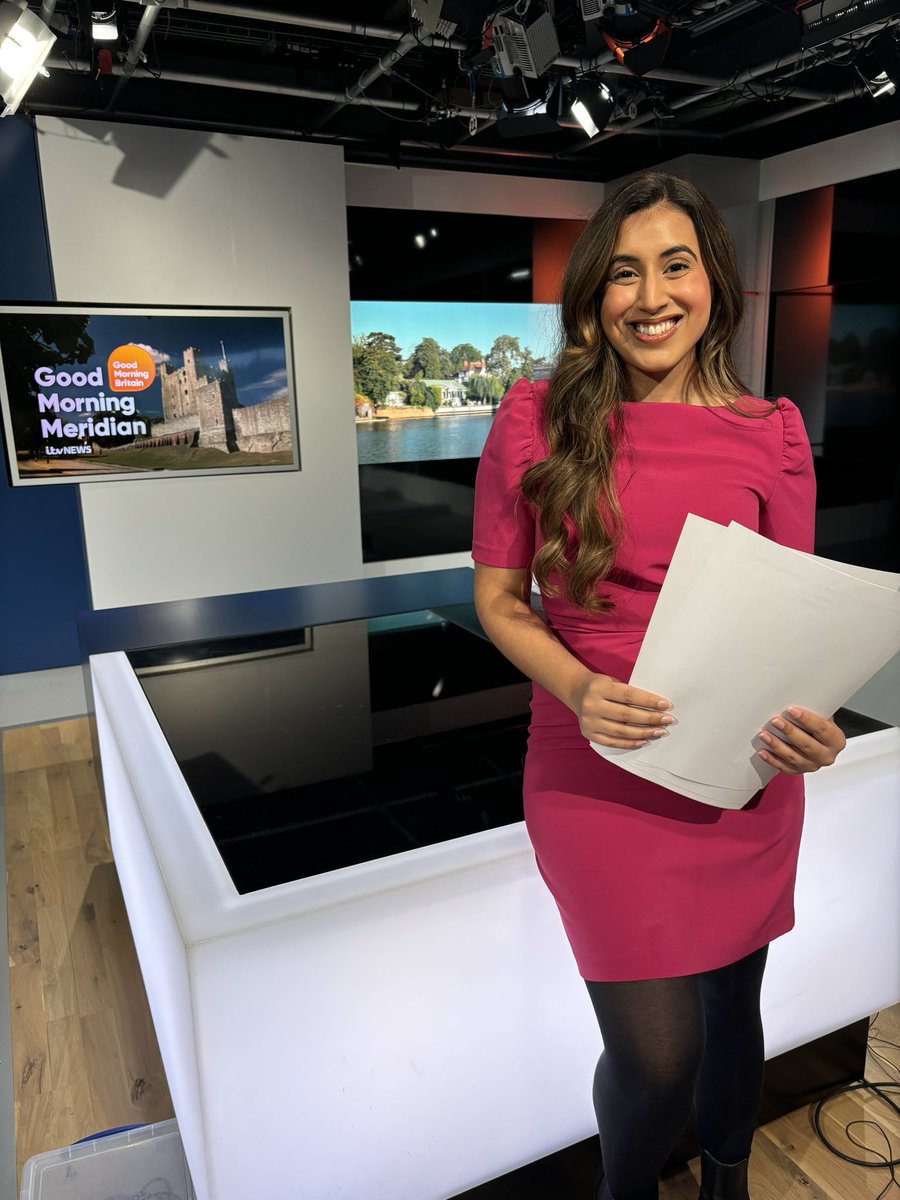 So excited to have made my presenting debut this week! 

Join me in a few minutes and just after 7am for the latest news in the Meridian region!