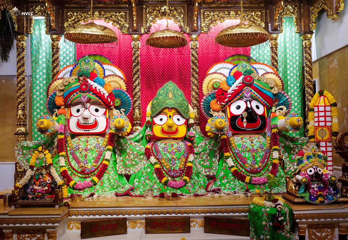 ISKCONPune's tweet photo. 🙏🏽Today's Darshan 📿 🗓25-10-2024🙏
🌷Sri Sri Jagannath Baldev Subhadra🌷
🚩@ISKCONNVCCPune🚩
.
.
#Kartik #OfferDiyaToKrishna #KartikMonth
#Kartik2024 #DamodarMaas #Kartikmonth
#ISKCONNVCC #ISKCONPune #ISKCONNVCCPune #ISKCON #25thoctober #25thoctober2024 #Friday
#Harinaam https://t.co/8szaitsNbW