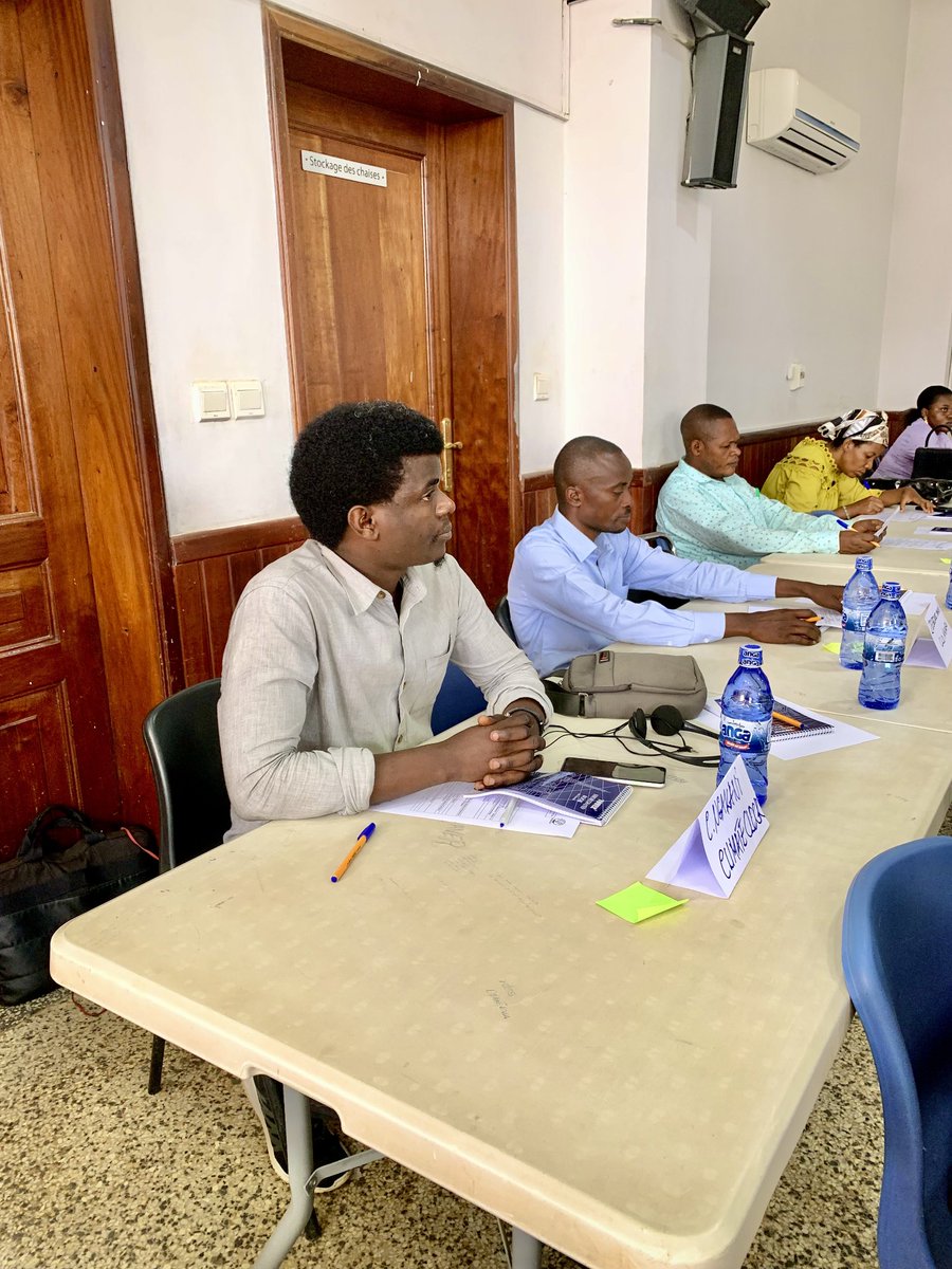 NgakaniCrispin's tweet photo. #Bukavu: plastic waste overlooking the city is a big threat.
workshop and awareness campaign on the exit paths to take to eradicate this scourge with the APA (Political Administrative Authorities) and the social enterprise #plastycor
@PasDesAutruches @Greenpeace @AfricansRising https://t.co/zGuf8XlnPU