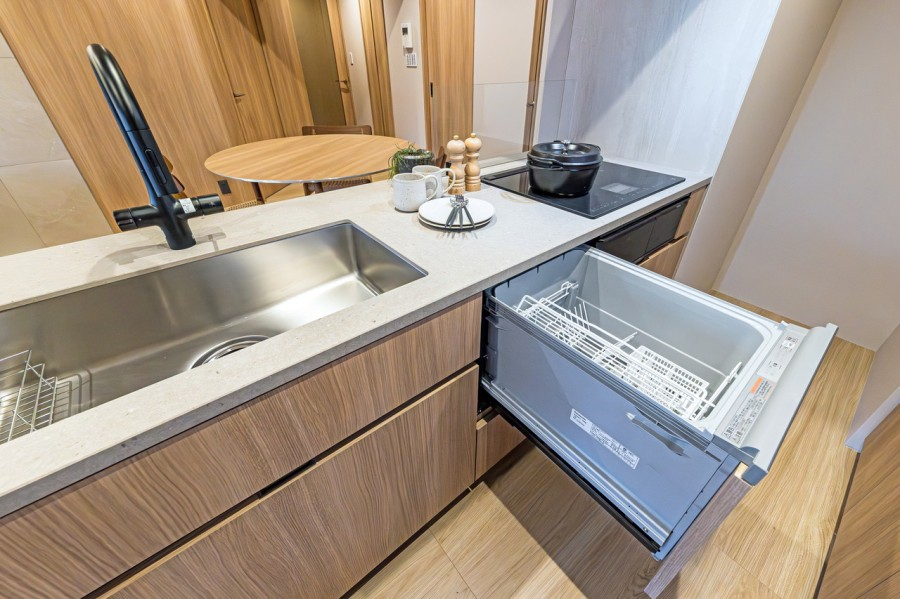 JpnRealtySTARTS's tweet image. Coner room  2BR 4mins. walk to #Nezu  station #Tokyo
Price: JPY 116.9 M ≒ USD 780.7 K ≒ EUR 718.8 K
Structure: RCS
Built: 1983
Size:  89.60 sqm / 964.44sf
#renovation #realestate #property #Japan #sale
starts.co.jp/kaigai/lp/en/