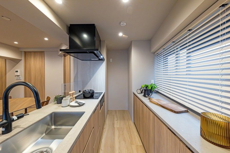 JpnRealtySTARTS's tweet image. Coner room  2BR 4mins. walk to #Nezu  station #Tokyo
Price: JPY 116.9 M ≒ USD 780.7 K ≒ EUR 718.8 K
Structure: RCS
Built: 1983
Size:  89.60 sqm / 964.44sf
#renovation #realestate #property #Japan #sale
starts.co.jp/kaigai/lp/en/