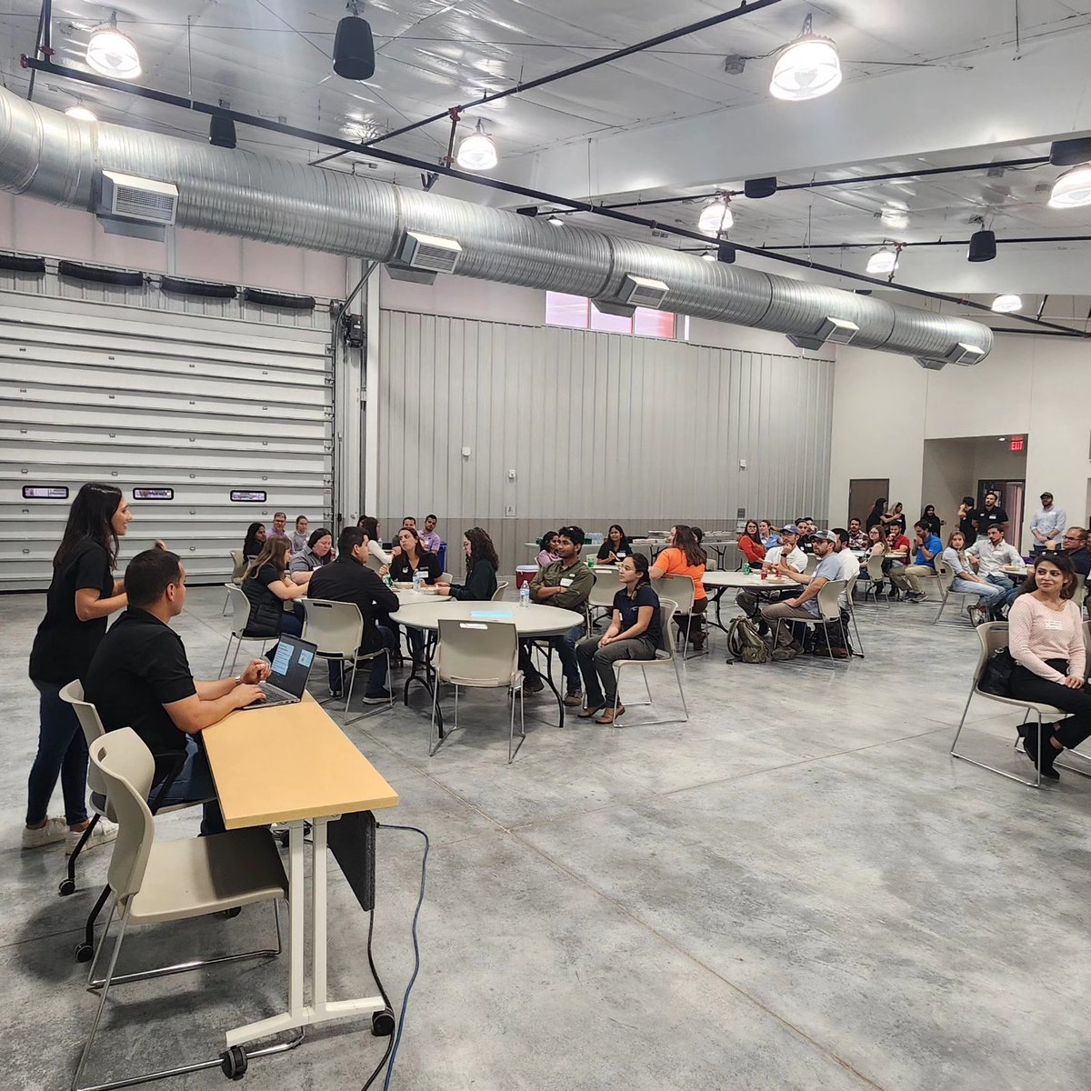 🌟 The 3rd Edition of AGSA Networking Night was a huge success! 🌟
We had an amazing evening filled with meaningful connections, insightful conversations, and valuable exchanges with industry leaders. Thank you to everyone who attended and made it such a memorable event 🍀.