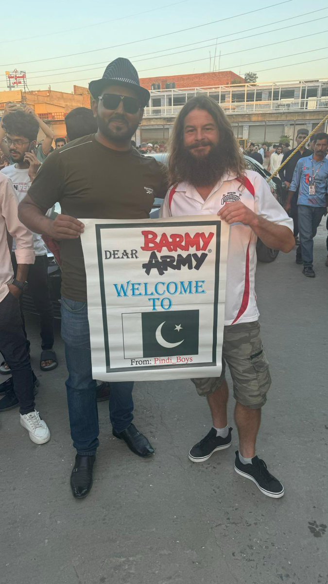 TheBarmyArmy's tweet photo. There is an expression in 🇵🇰 called “Atithi Devo Bhava”.

It is deeply ingrained in Pakistani culture, and it is considered an honor and a duty to welcome guests and make them feel at home.

They really do have the best hospitality ❤️ https://t.co/AMKR1wcc5z