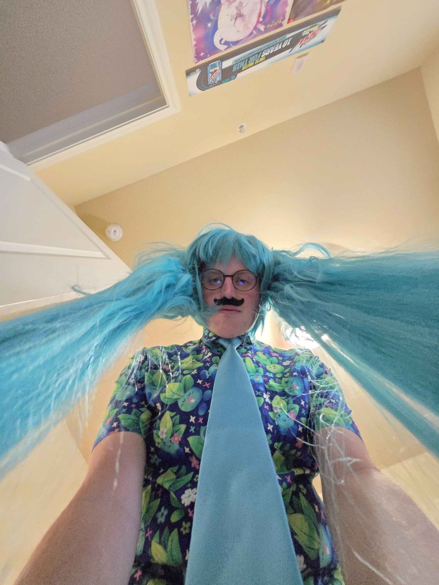 Cal Zone (@calzoneoddish) on Twitter photo 