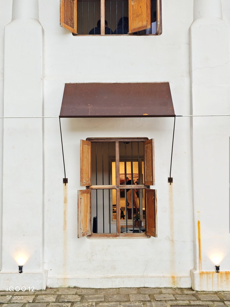 _CodeWizard's tweet image. Explore Fort Kochi with iQOO | Some windows of Fort Kochi | #ShotOniQOO12 📸✨
#ShotOniQOO #FeatureMeOnSocial #iQOO #iQOO12
@nipunmarya