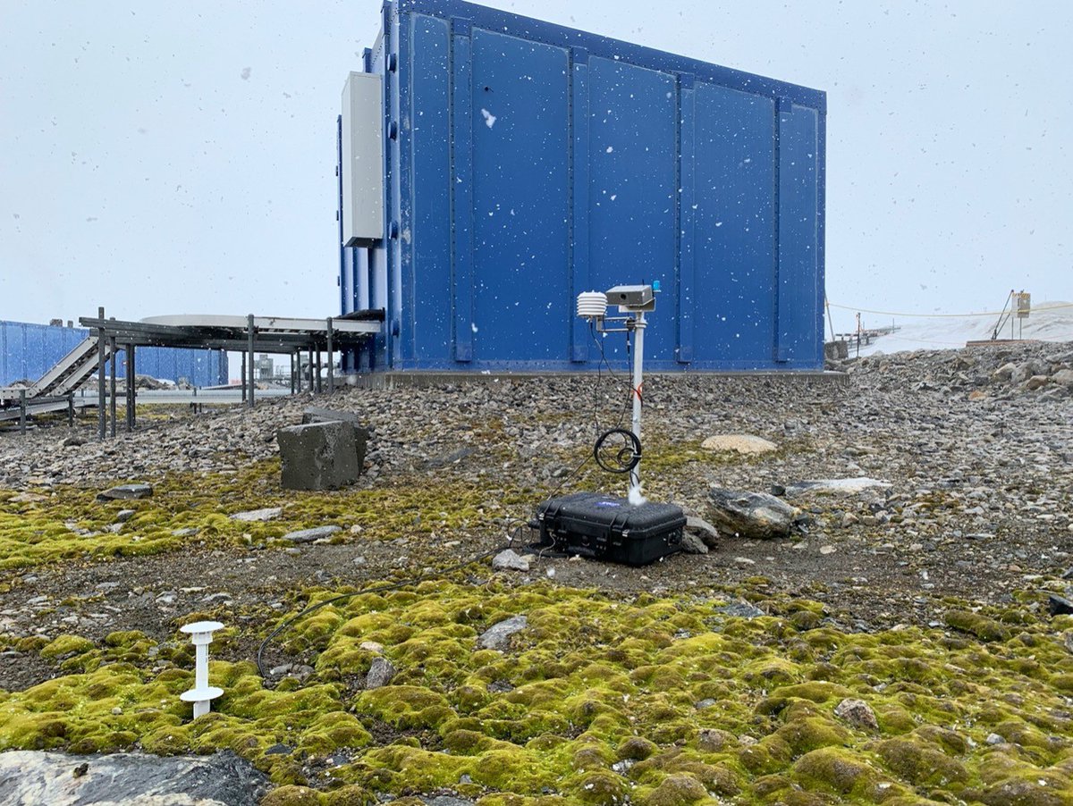 New PhD opportunity!

Our team are developing a remote sensing platform to monitor Antarctic moss &amp; vegetation.

This multidisciplinary PhD project offers the chance to develop deep learning algorithms to help process &amp; extract data from the platform.

➡️ uow.edu.au/research-and-i…