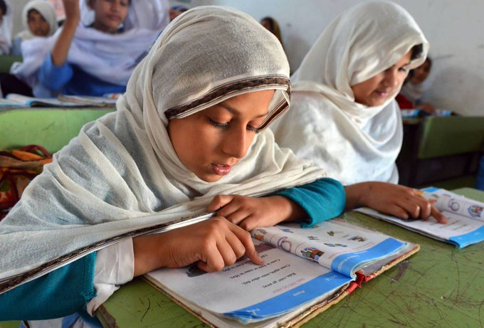 HiraWazir3's tweet photo. Women in merged districts are breaking barriers and leading the way in community development.   #EmergingTribals https://t.co/vQjaBTKMPP