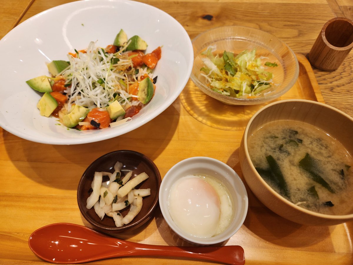panwaoyathu's tweet image. 美味しいはなし(^^)

これ、水曜日に子供達とご飯食べたときのもの。
子供達撮るの忘れて、しかも、自分のご飯だけ撮ってた😋
そうとうお腹空いてたんだよねー🙇‍♀️

#健康的な食事